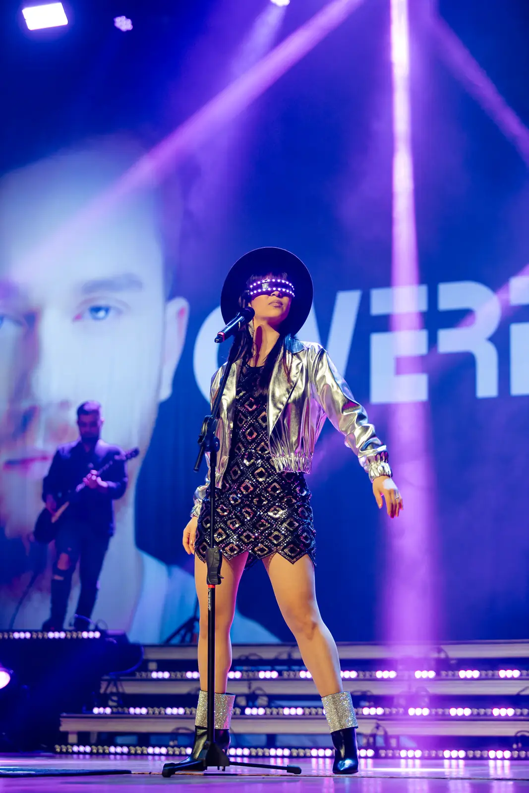 Vocalista do Overdriver Duo no palco
